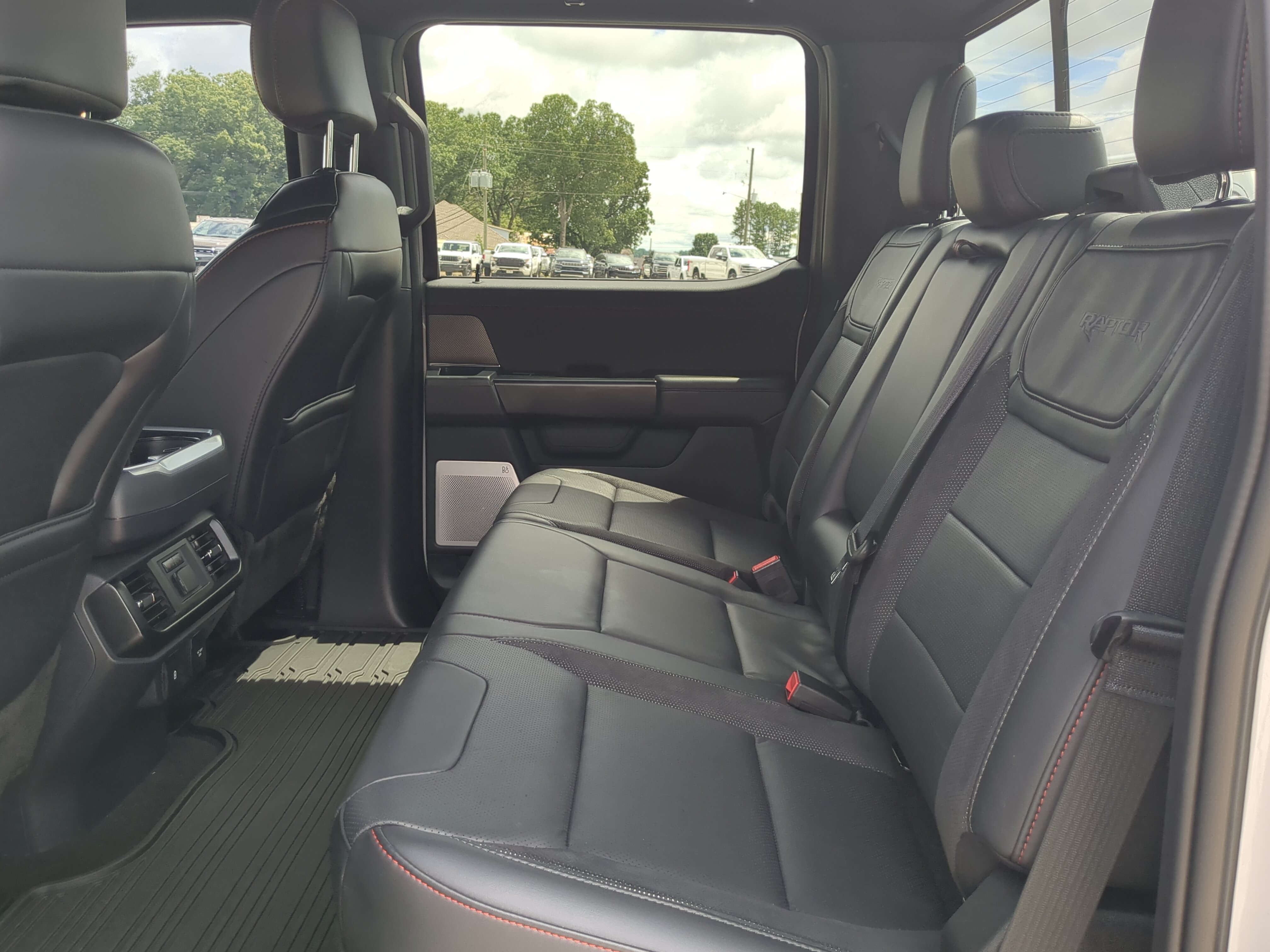 Certified 2025 Ford F150 Raptor AWD/4WD image 12