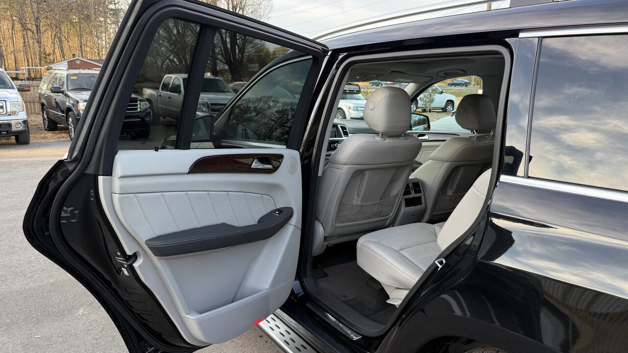 Used 2016 Mercedes-Benz GL 450 GL 450 4MATIC AWD 4dr SUV w/ Premium I Package image 14