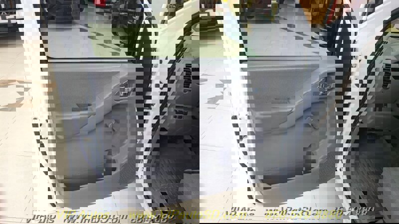 Used 2014 Nissan Frontier S image 5