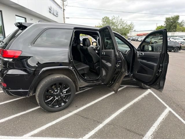 Used 2021 Jeep Grand Cherokee Laredo X AWD/4WD image 11
