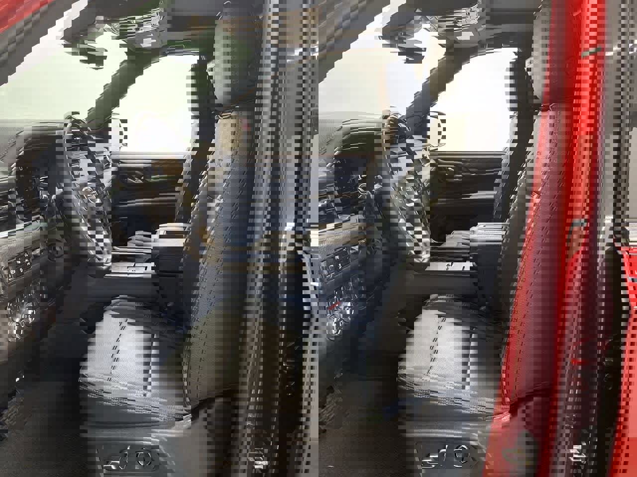 Used 2024 GMC Yukon Denali w/ Advanced Technology Package image 13