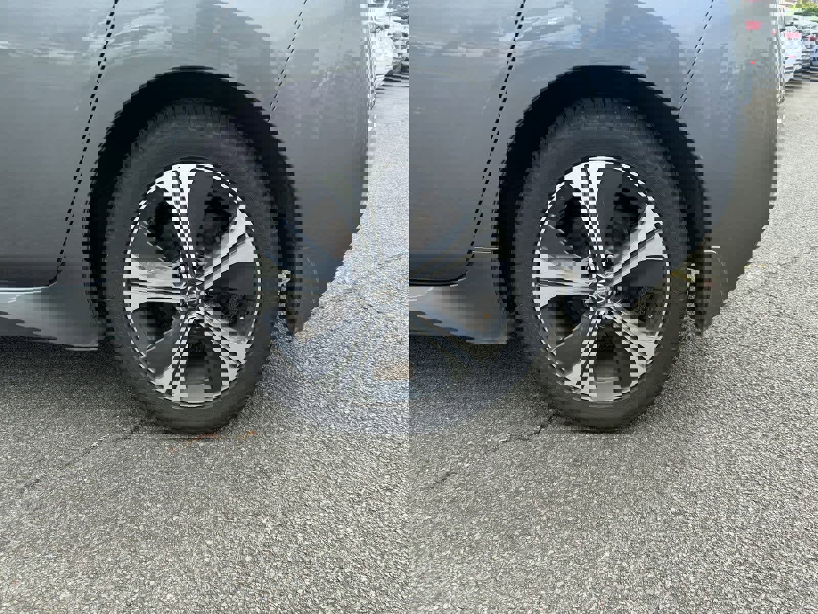 Used 2018 Nissan Leaf SV image 5