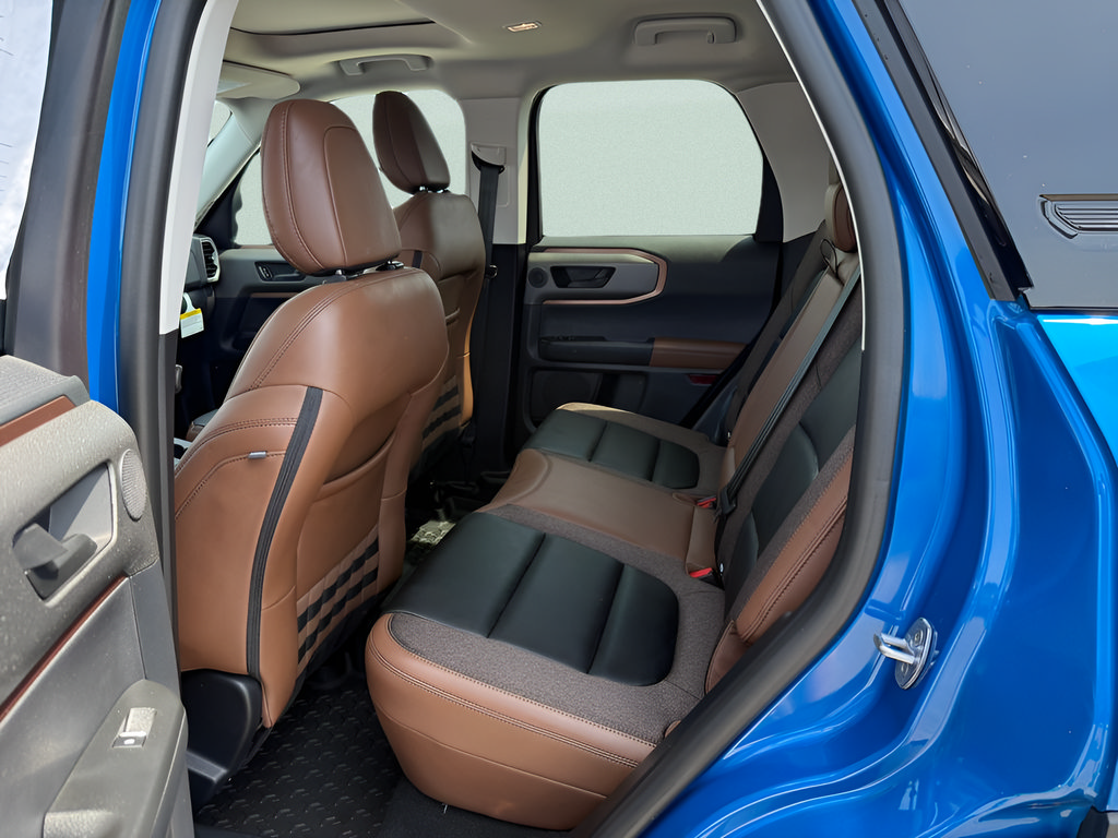 Used 2025 Ford Bronco Sport Outer Banks w/ Outer Banks Tech Package+ AWD/4WD image 5