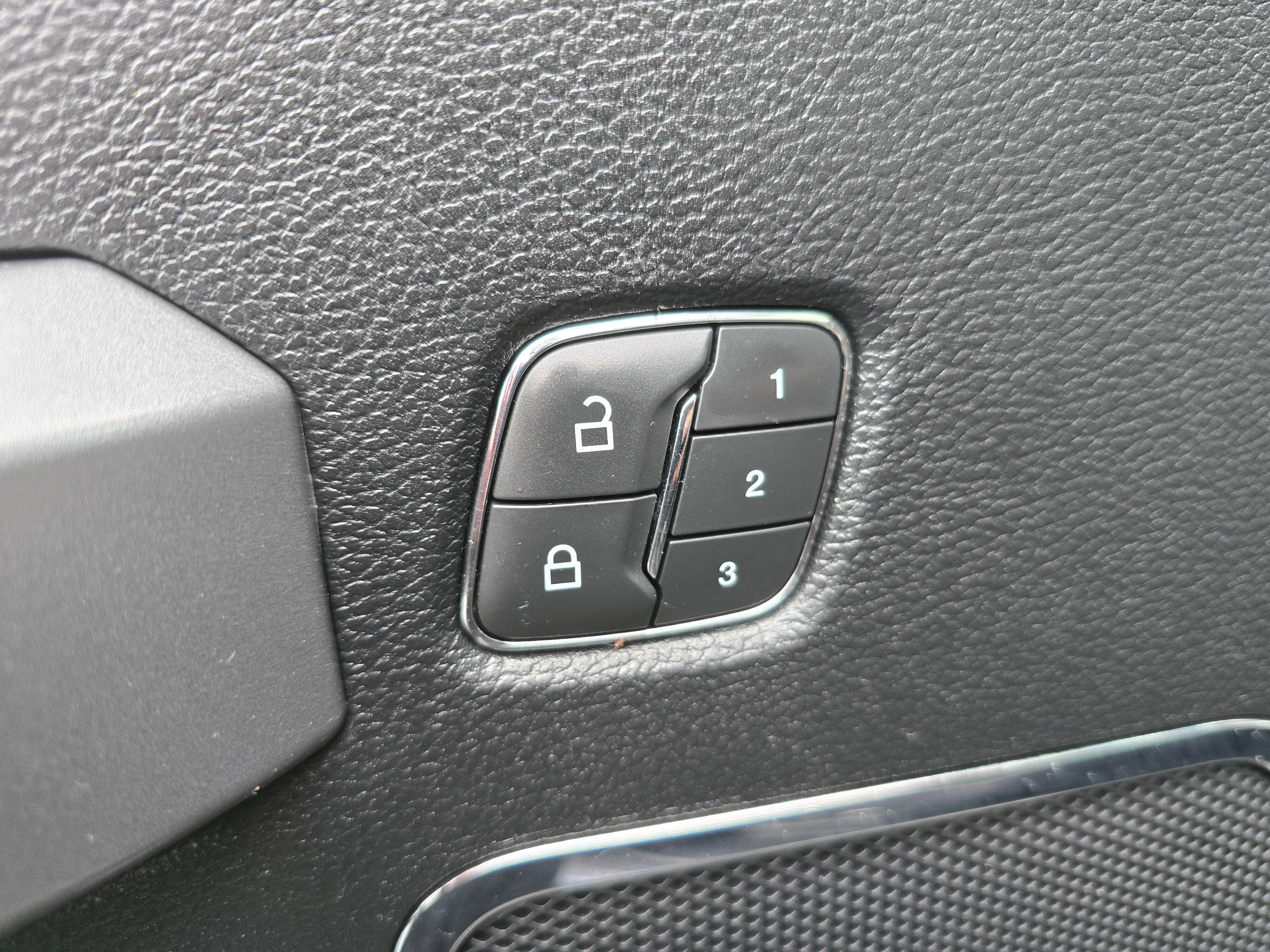 Used 2019 Ford F350 Platinum w/ Platinum Ultimate Package image 28