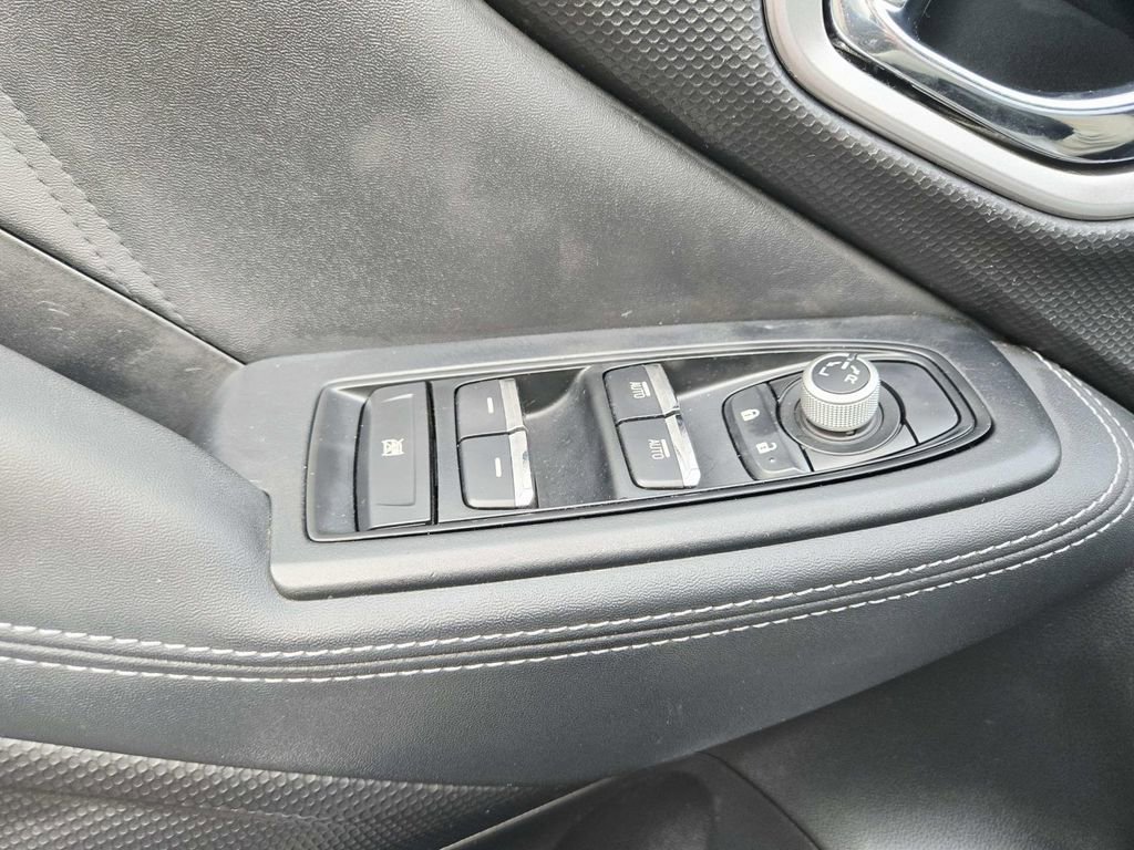 Used 2020 Subaru Forester Limited image 37