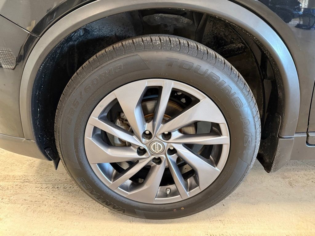 Used 2016 Nissan Rogue SL w/ SL Premium Package image 9