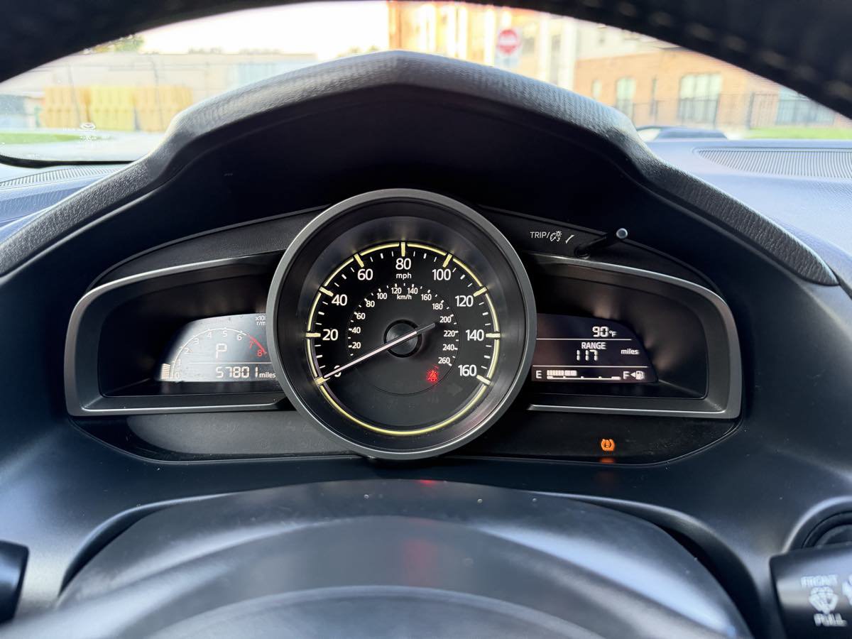Used 2017 MAZDA MAZDA3 Touring FWD image 16