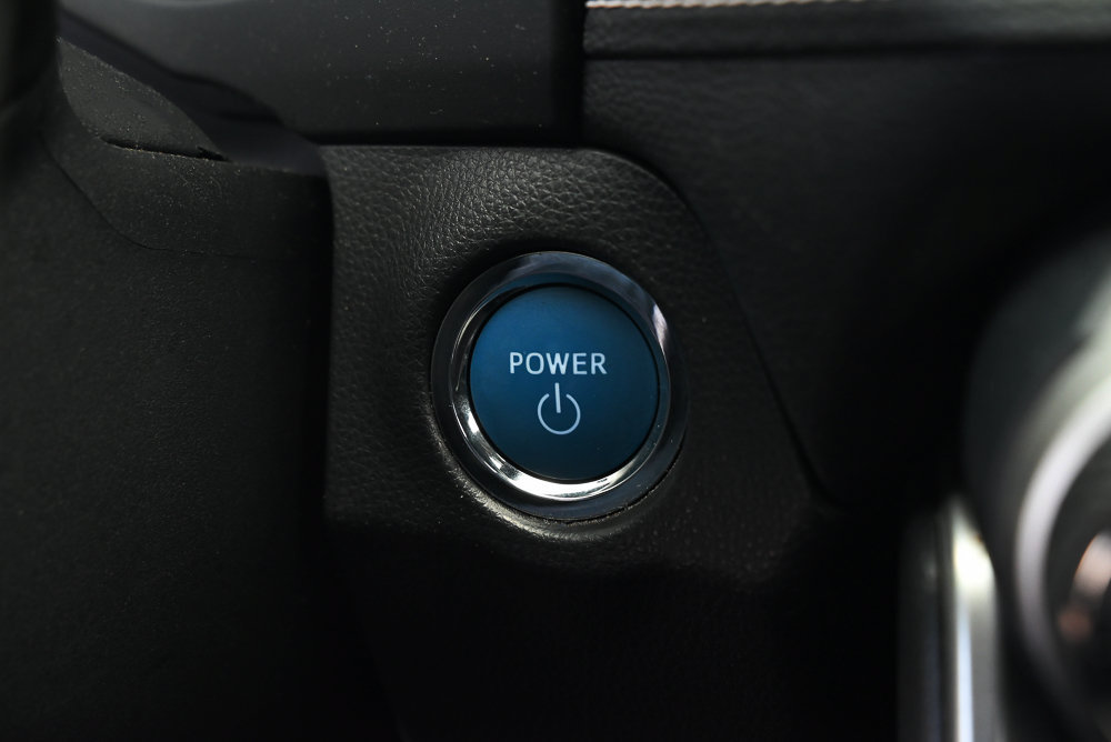 Used 2021 Toyota RAV4 XLE w/ Convenience Package AWD/4WD image 9