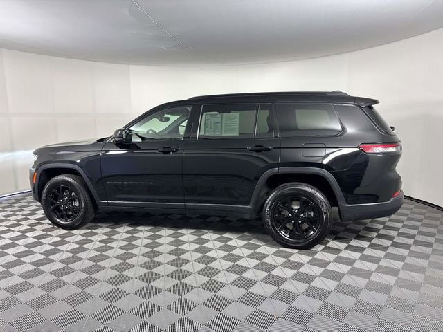 Used 2024 Jeep Grand Cherokee L Laredo AWD/4WD image 5
