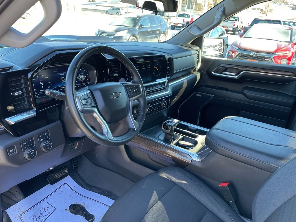 Used 2023 Chevrolet Silverado 1500 LT Trail Boss w/ Convenience Package II image 6