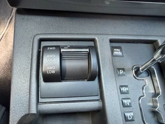 Used 2009 Jeep Liberty Sport AWD/4WD image 12