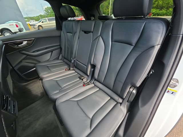 Used 2025 Audi Q7 2.0T Premium w/ Convenience Plus Package AWD/4WD image 23