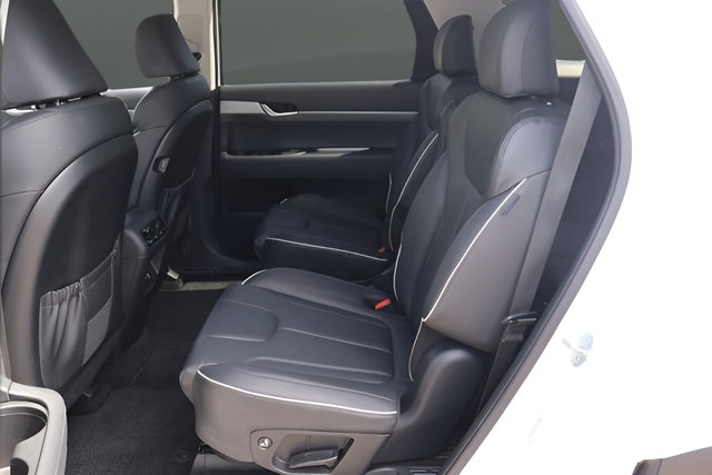 Used 2023 Hyundai Palisade XRT FWD image 13