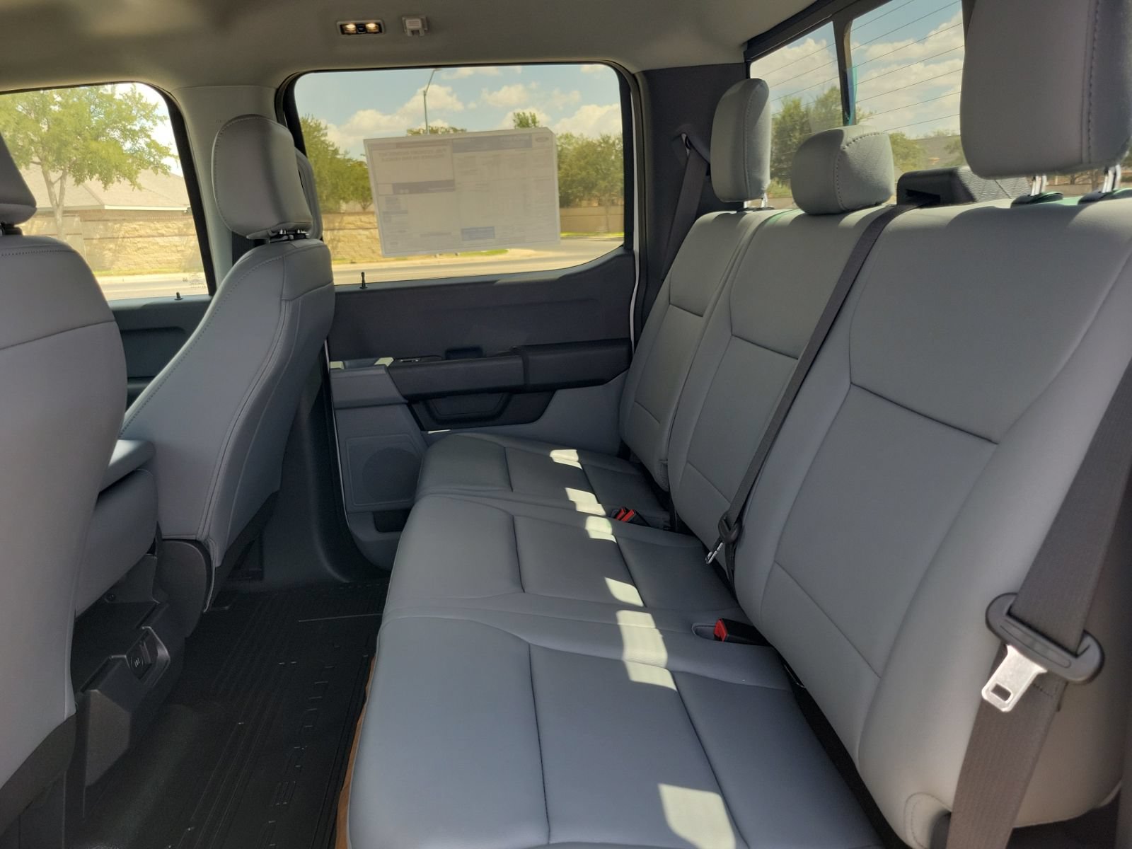 New 2027 Ford F550 4x4 Crew Cab image 11