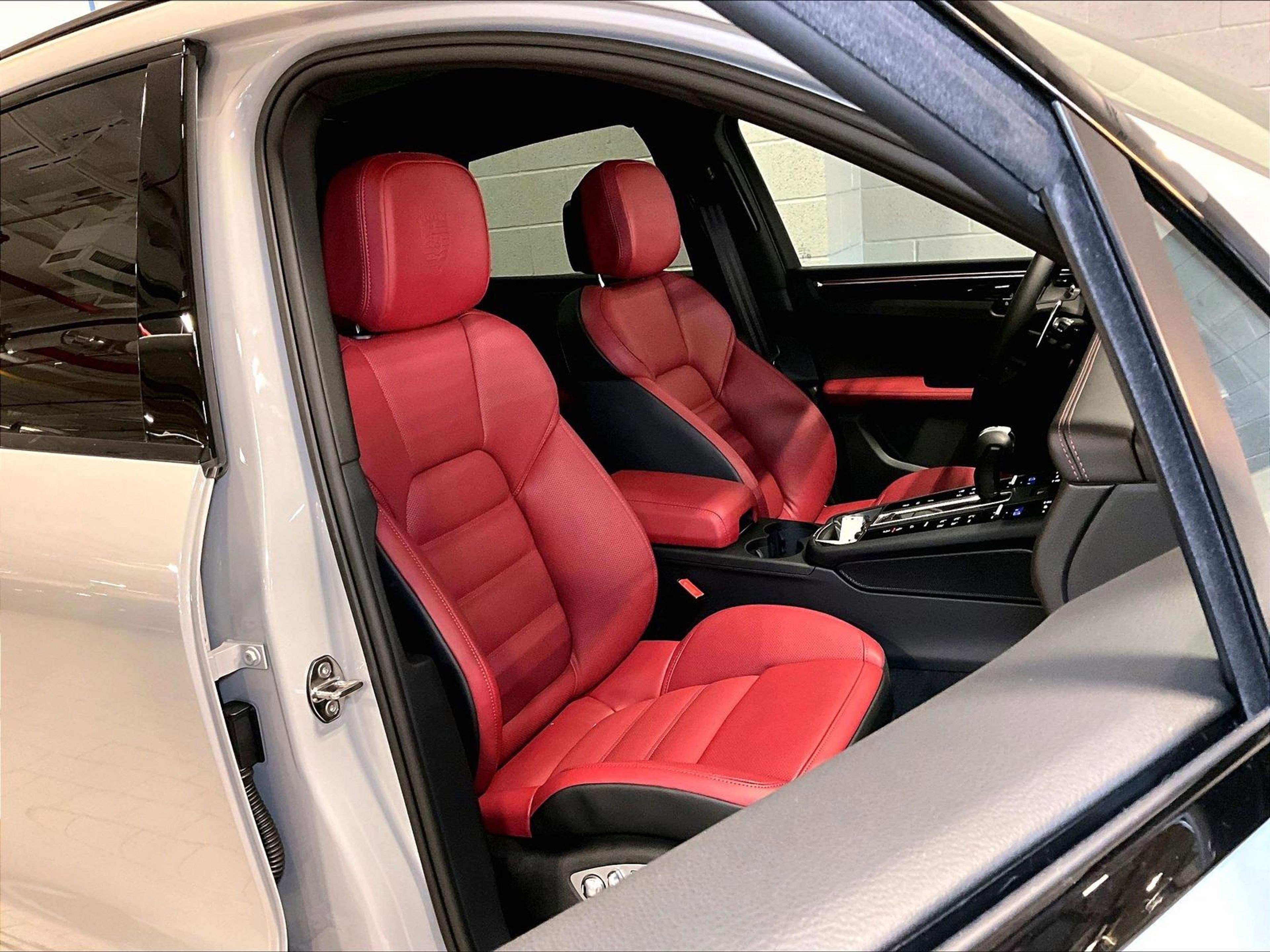 New 2026 Porsche Macan Turbo image 10