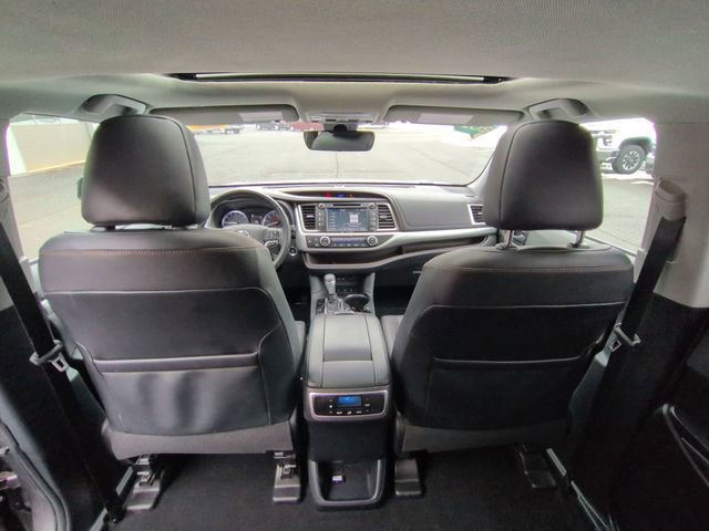 Used 2019 Toyota Highlander XLE image 20