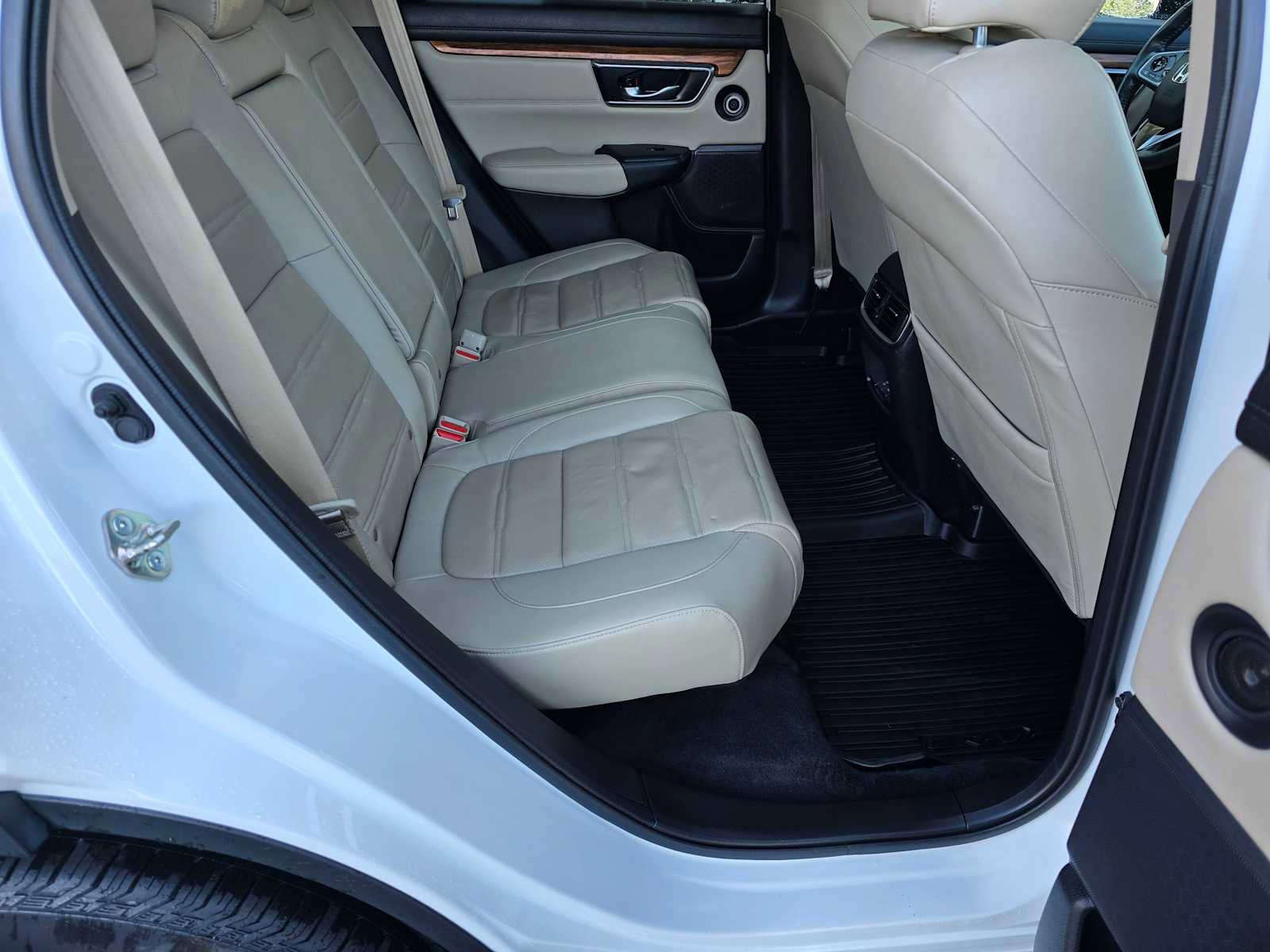 Used 2020 Honda CR-V Touring image 14