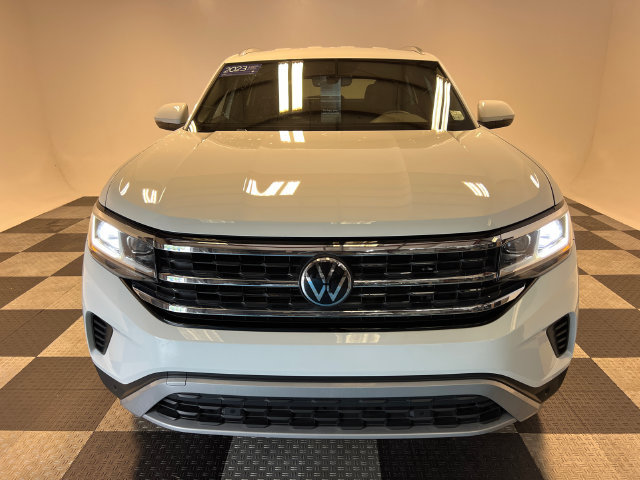 Certified 2023 Volkswagen Atlas Cross Sport SE FWD image 2