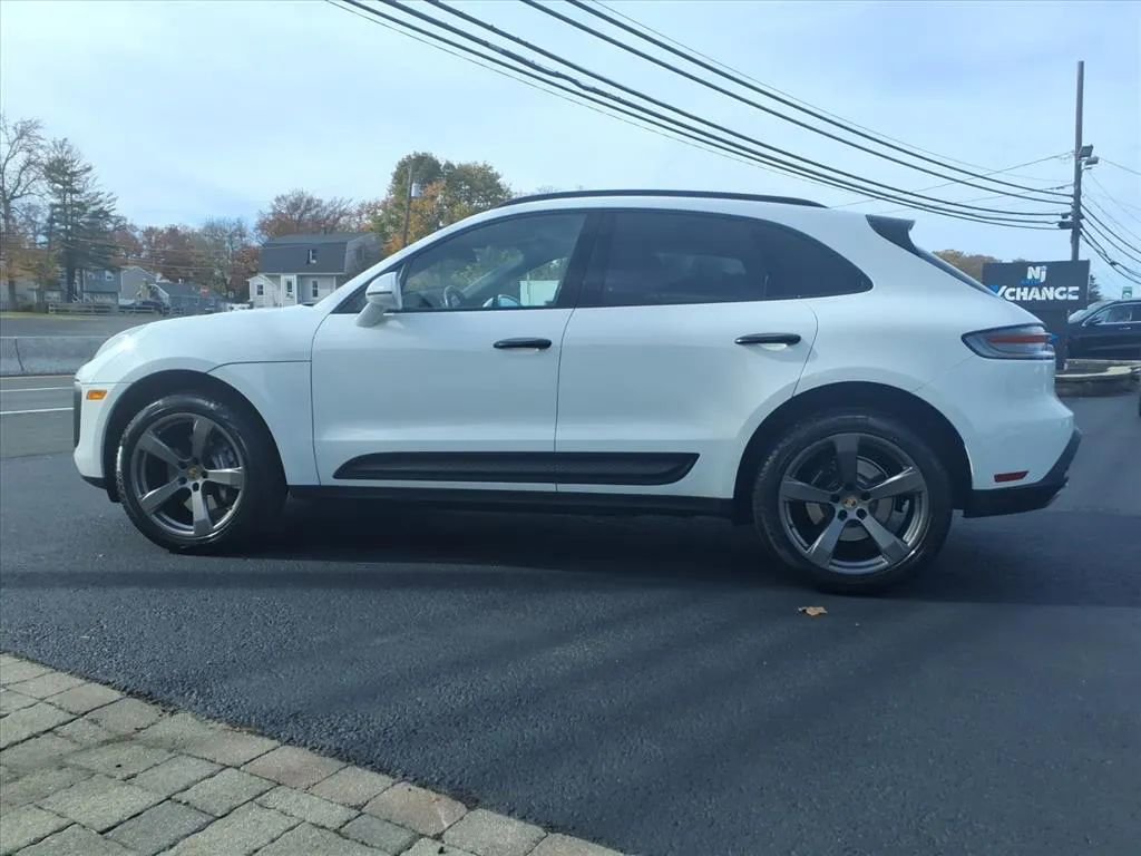 Used 2022 Porsche Macan image 6