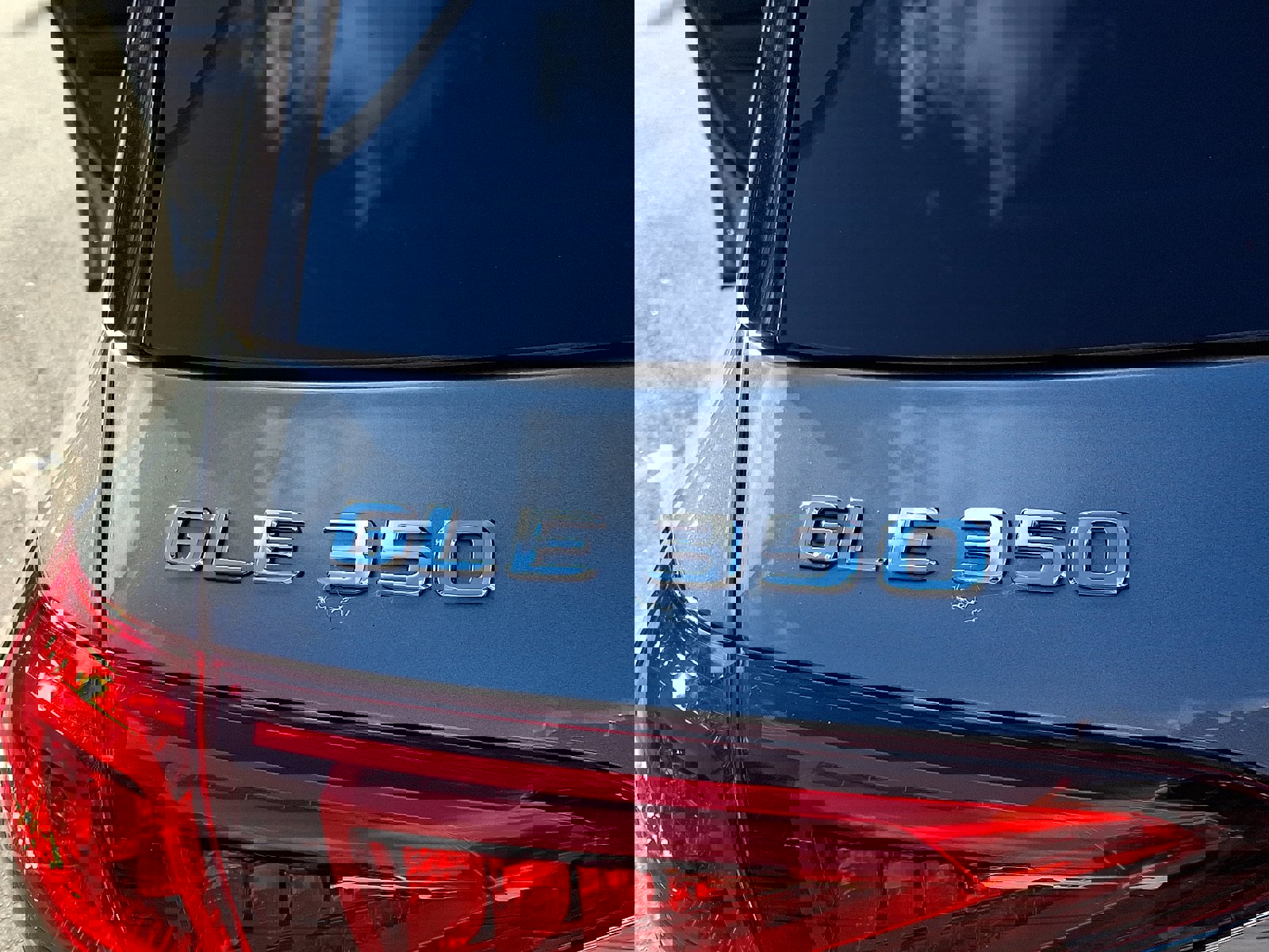 Used 2023 Mercedes-Benz GLE 350 4MATIC image 32