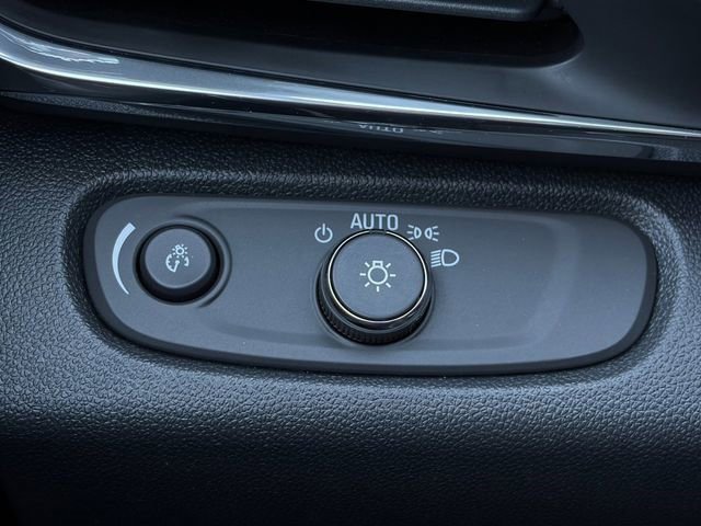 Certified 2025 Buick Envista Preferred w/ Convenience I Package image 5