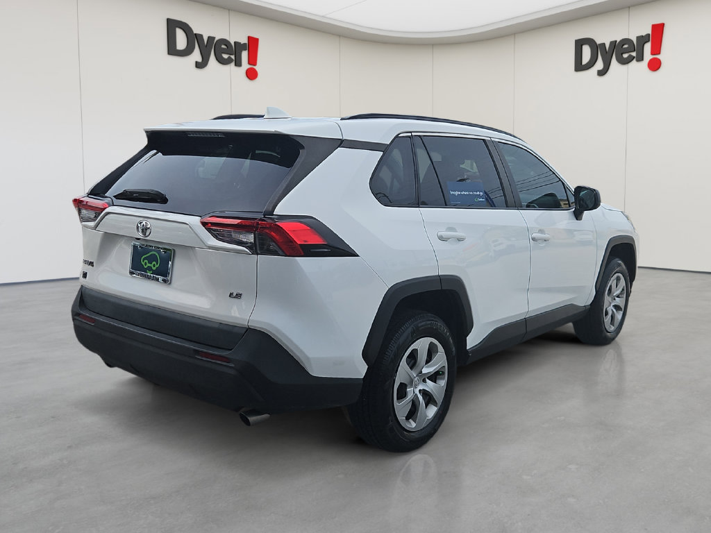 Used 2021 Toyota RAV4 LE FWD image 5