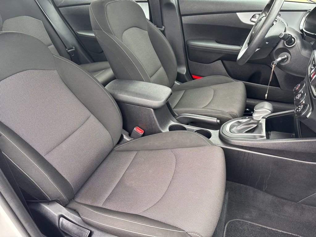 Used 2024 Kia Forte LXS image 13