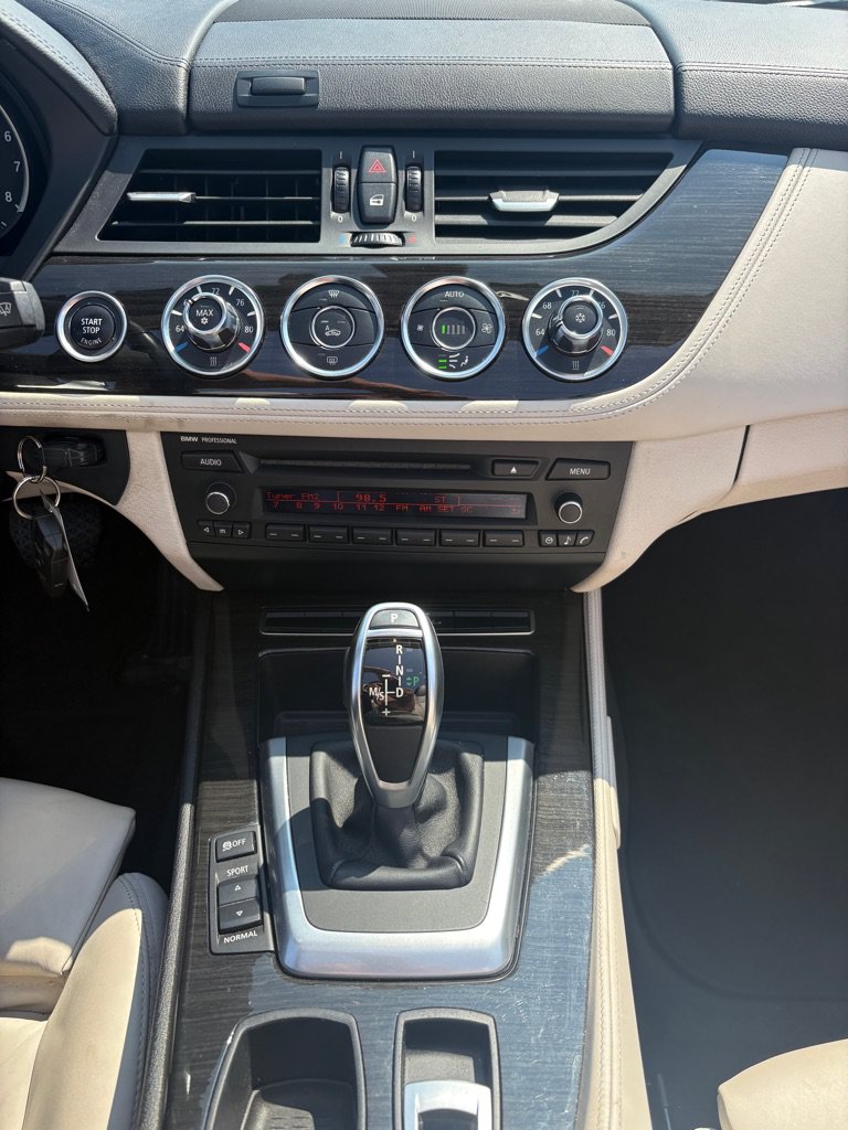 Used 2009 BMW Z4 sDrive35i RWD image 13