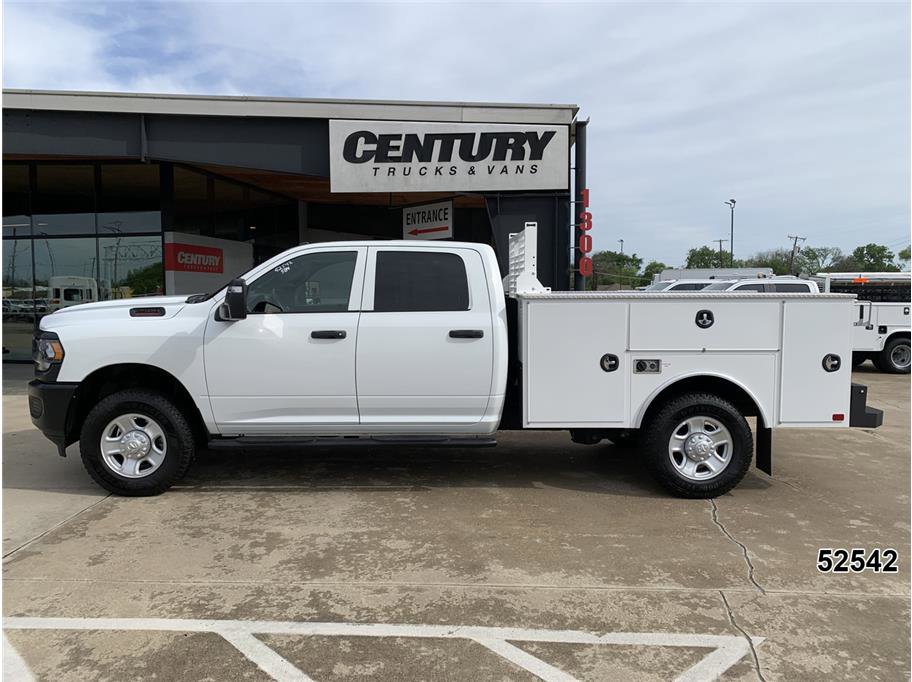 Used 2024 RAM 2500 Tradesman w/ Protection Group AWD/4WD image 4