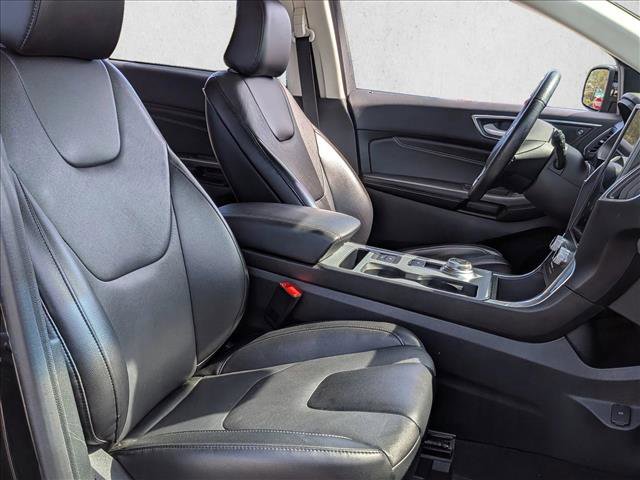Used 2022 Ford Edge Titanium AWD/4WD image 22