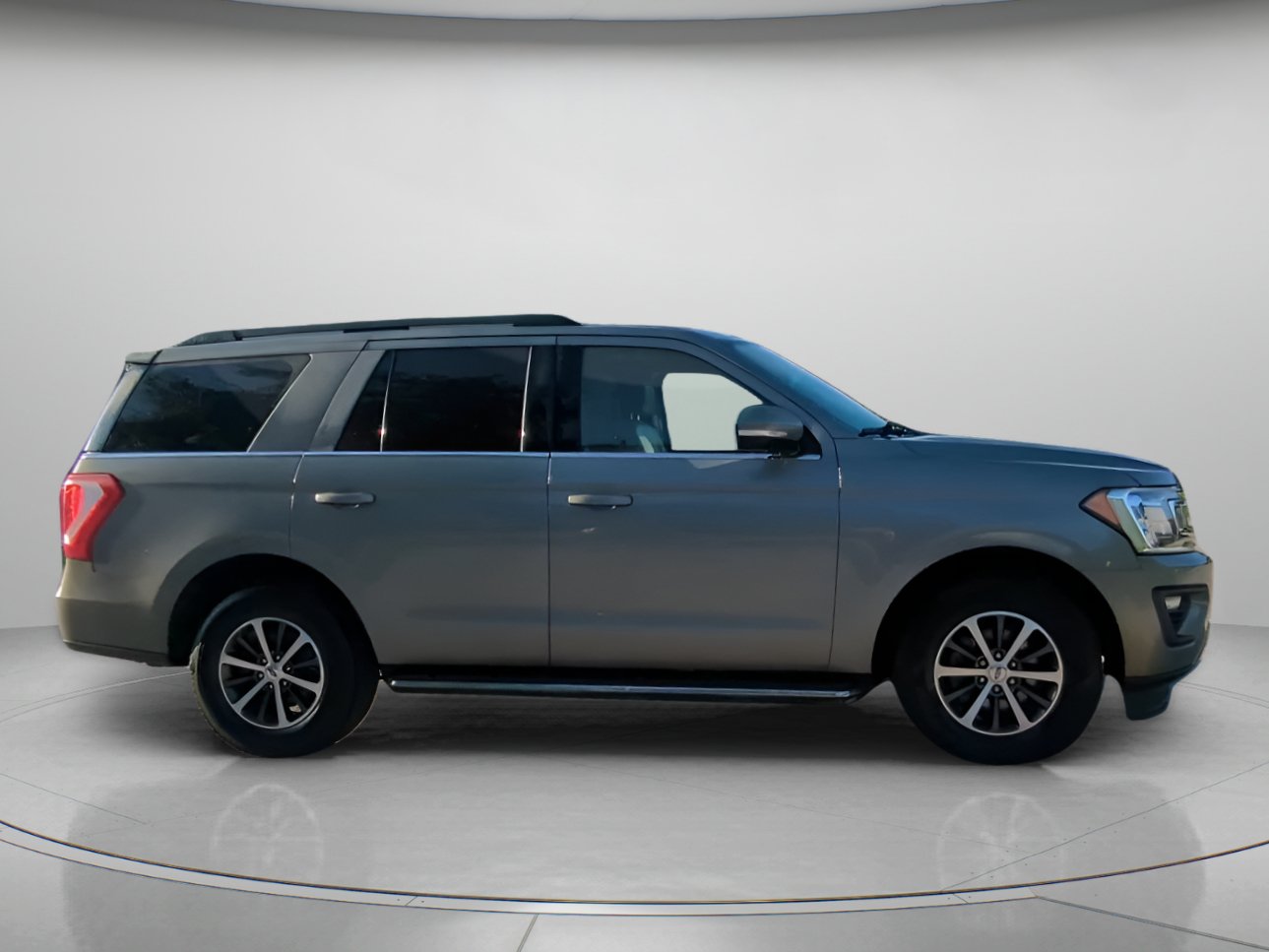 Certified 2019 Ford Expedition XLT w/ Equipment Group 202A RWD image 33