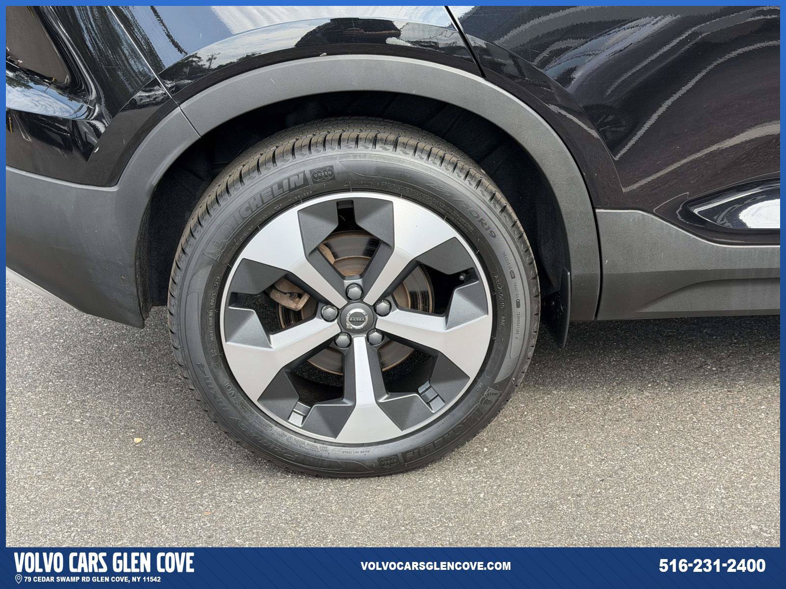 Certified 2023 Volvo XC40 B5 Plus w/ Protection Package Premier AWD/4WD image 10