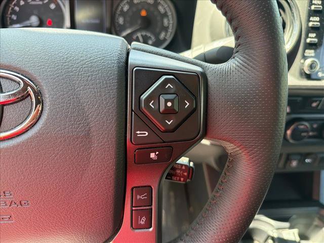 Used 2020 Toyota Tacoma TRD Sport w/ TRD Premium Sport Package AWD/4WD image 16