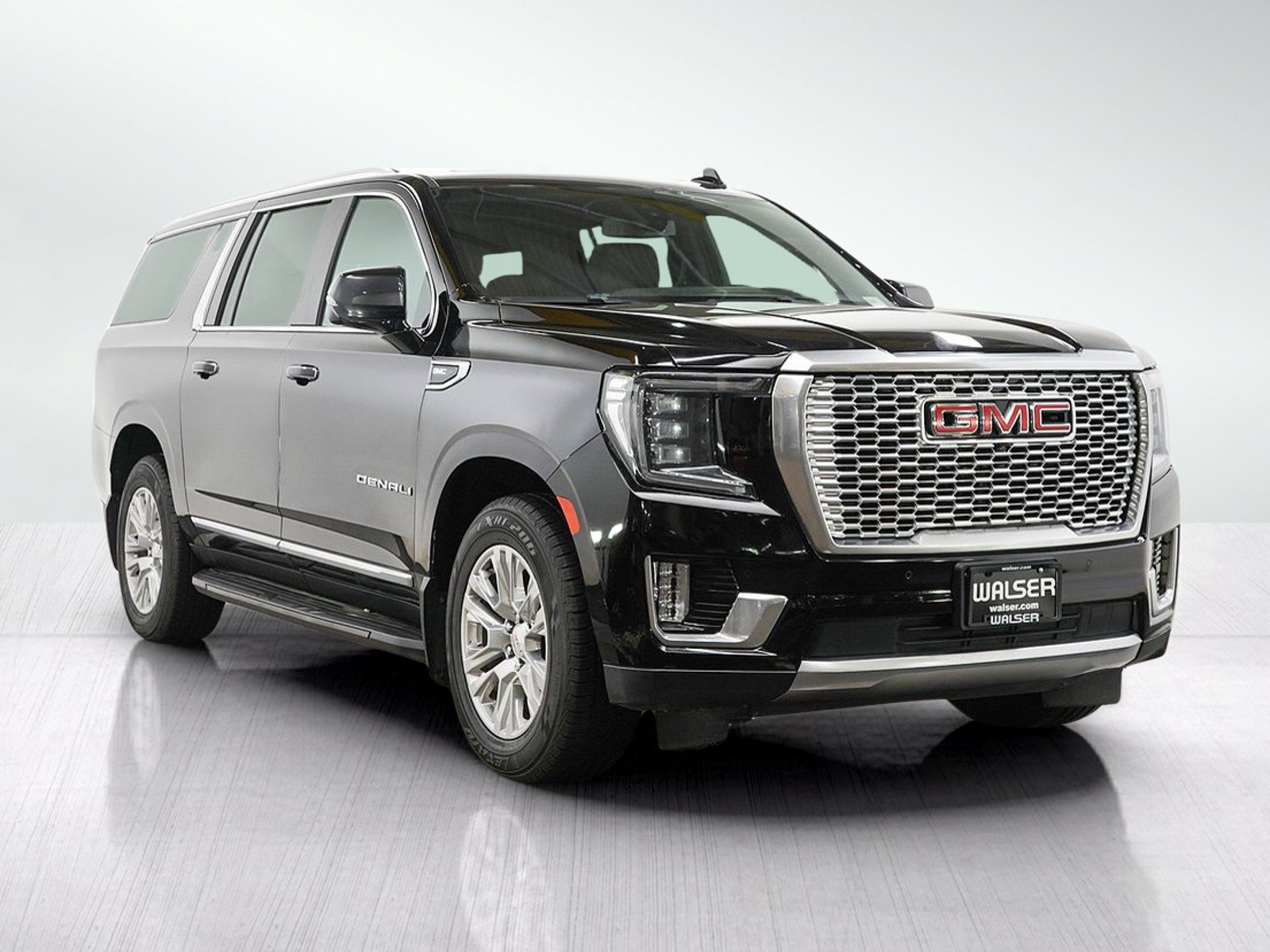 Used 2021 GMC Yukon XL Denali AWD/4WD image 9