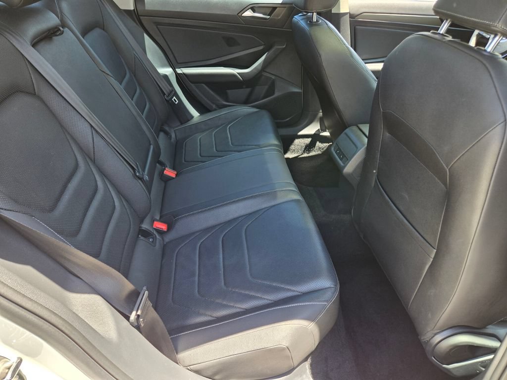 Certified 2021 Volkswagen Jetta SEL Premium FWD image 15
