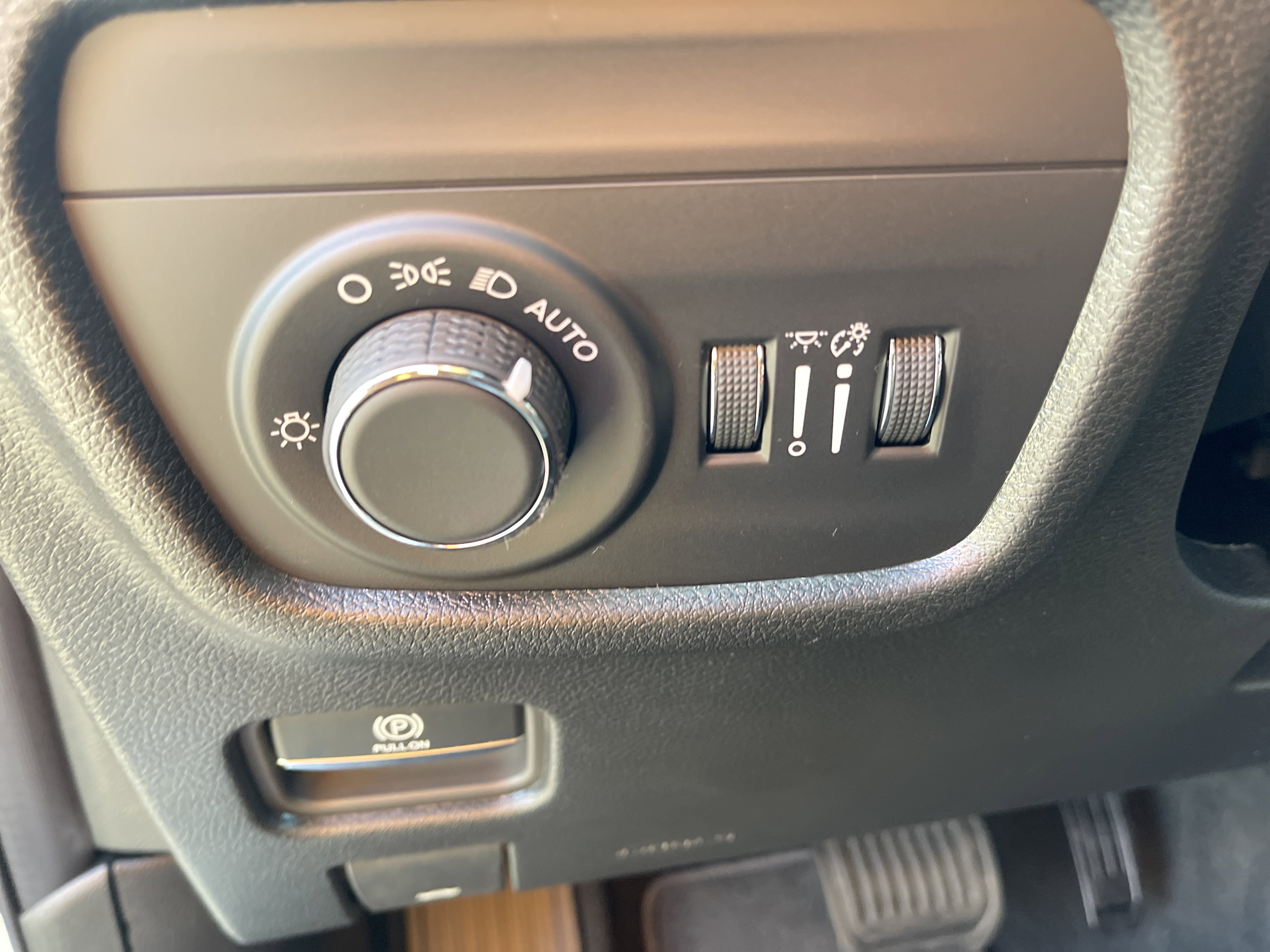 New 2025 Jeep Grand Cherokee L Altitude image 22