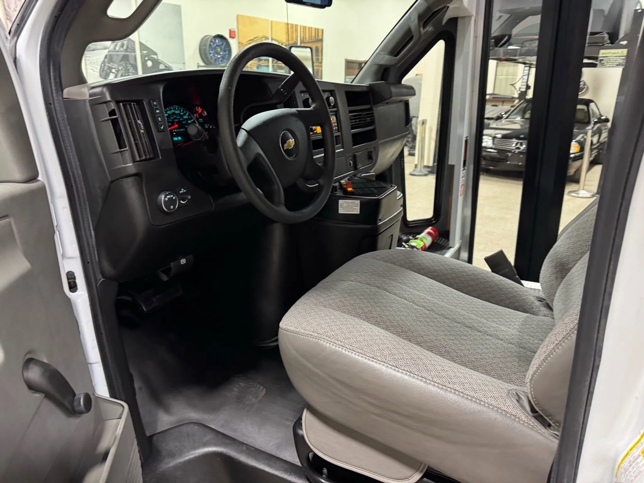 Used 2019 Chevrolet Express 3500 w/ School Bus Package image 30