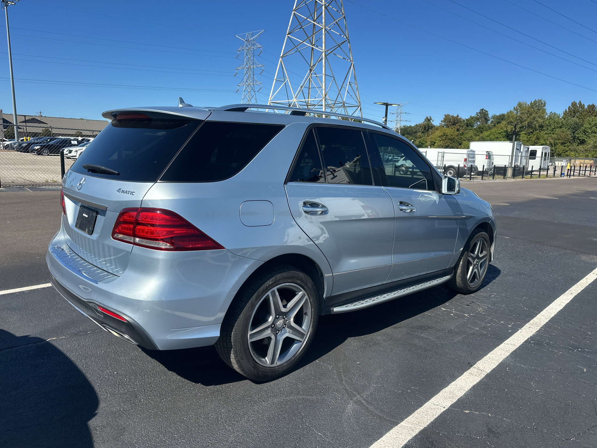 Used 2016 Mercedes-Benz GLE 400 4MATIC image 3