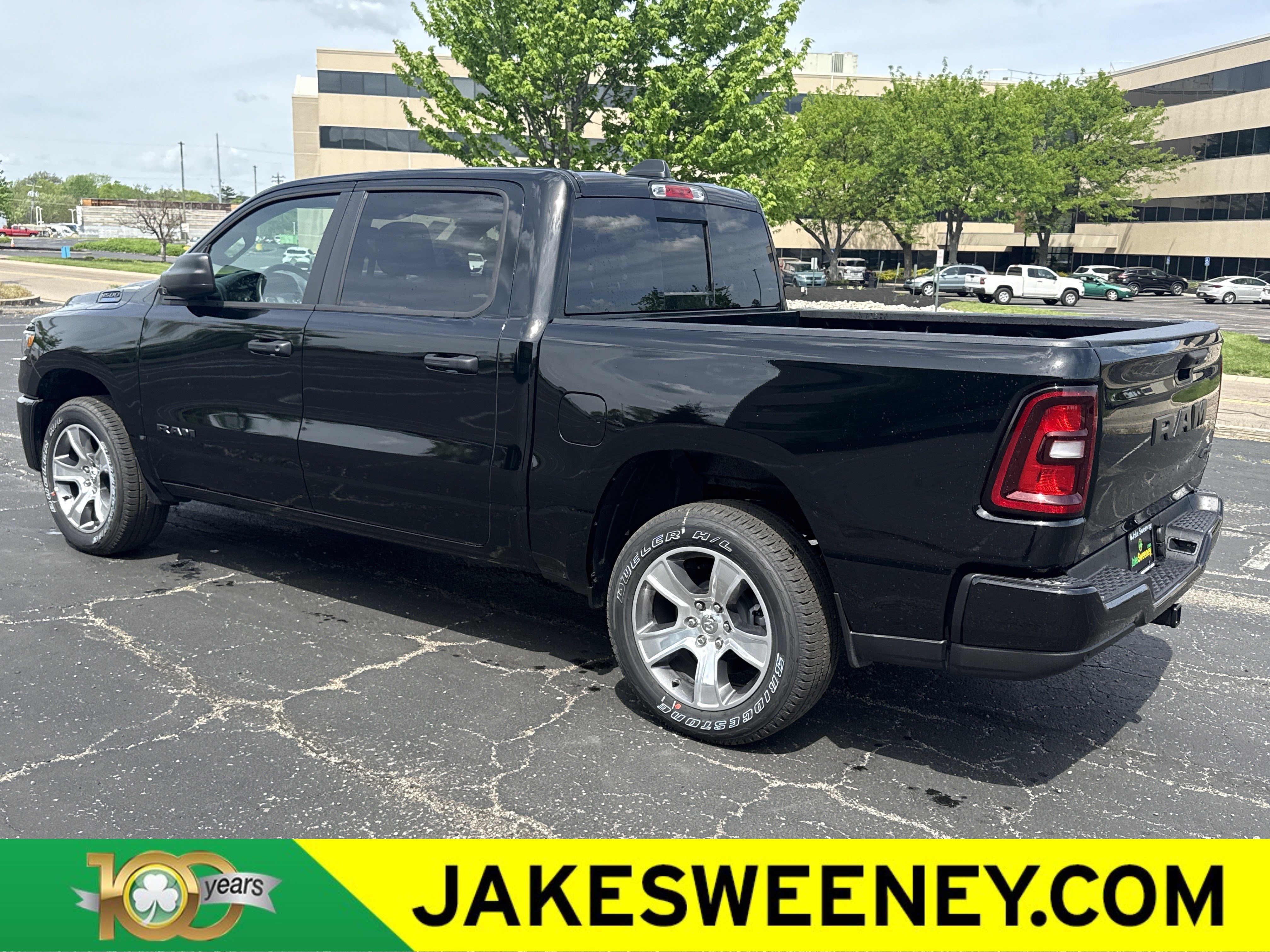 New 2026 RAM 1500 Express AWD/4WD image 6
