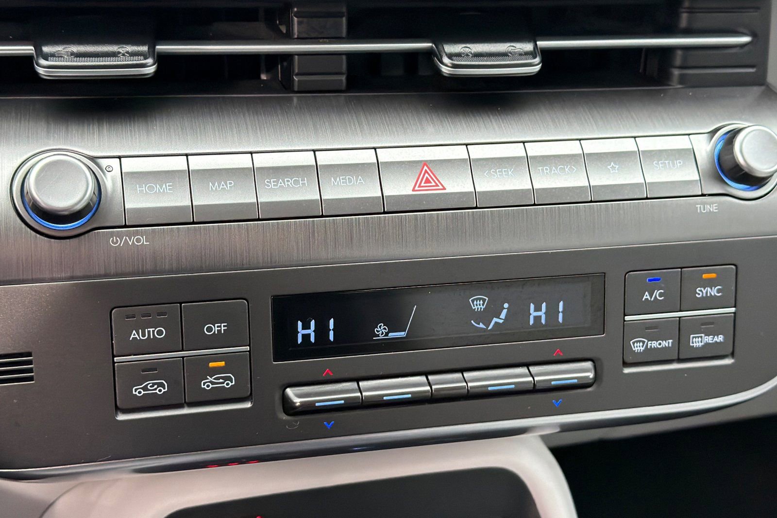 Used 2024 Hyundai Kona SEL image 30