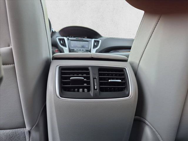 Used 2017 Acura TLX w/ Technology Package FWD image 18