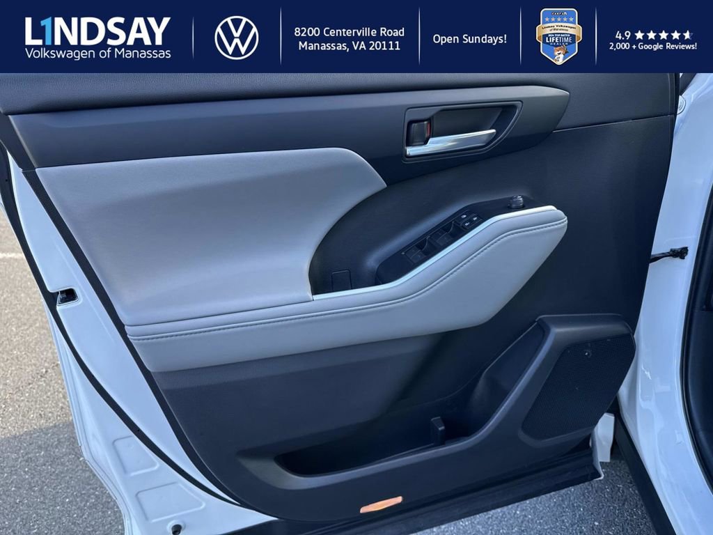 Used 2020 Toyota Highlander XLE image 8