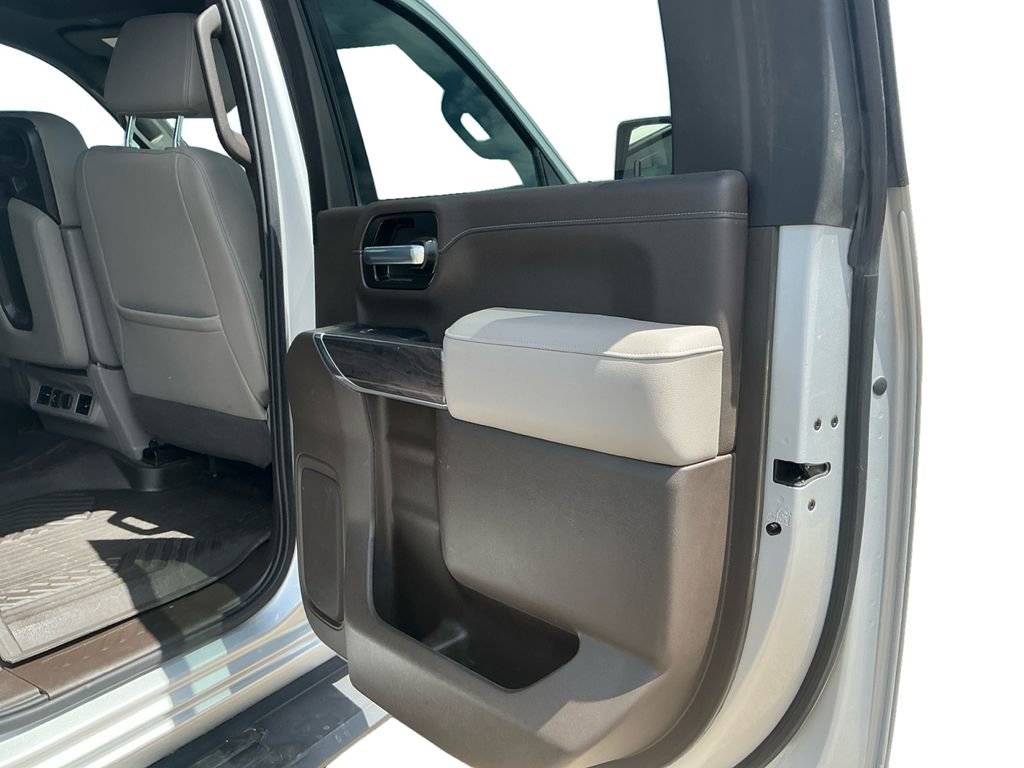 Used 2023 Chevrolet Silverado 2500 LTZ AWD/4WD image 18