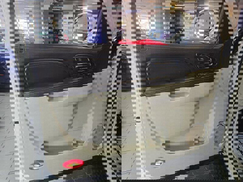 Used 2012 Cadillac Escalade Platinum image 7