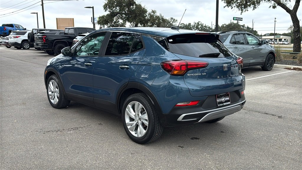 Used 2024 Buick Encore GX Preferred image 3