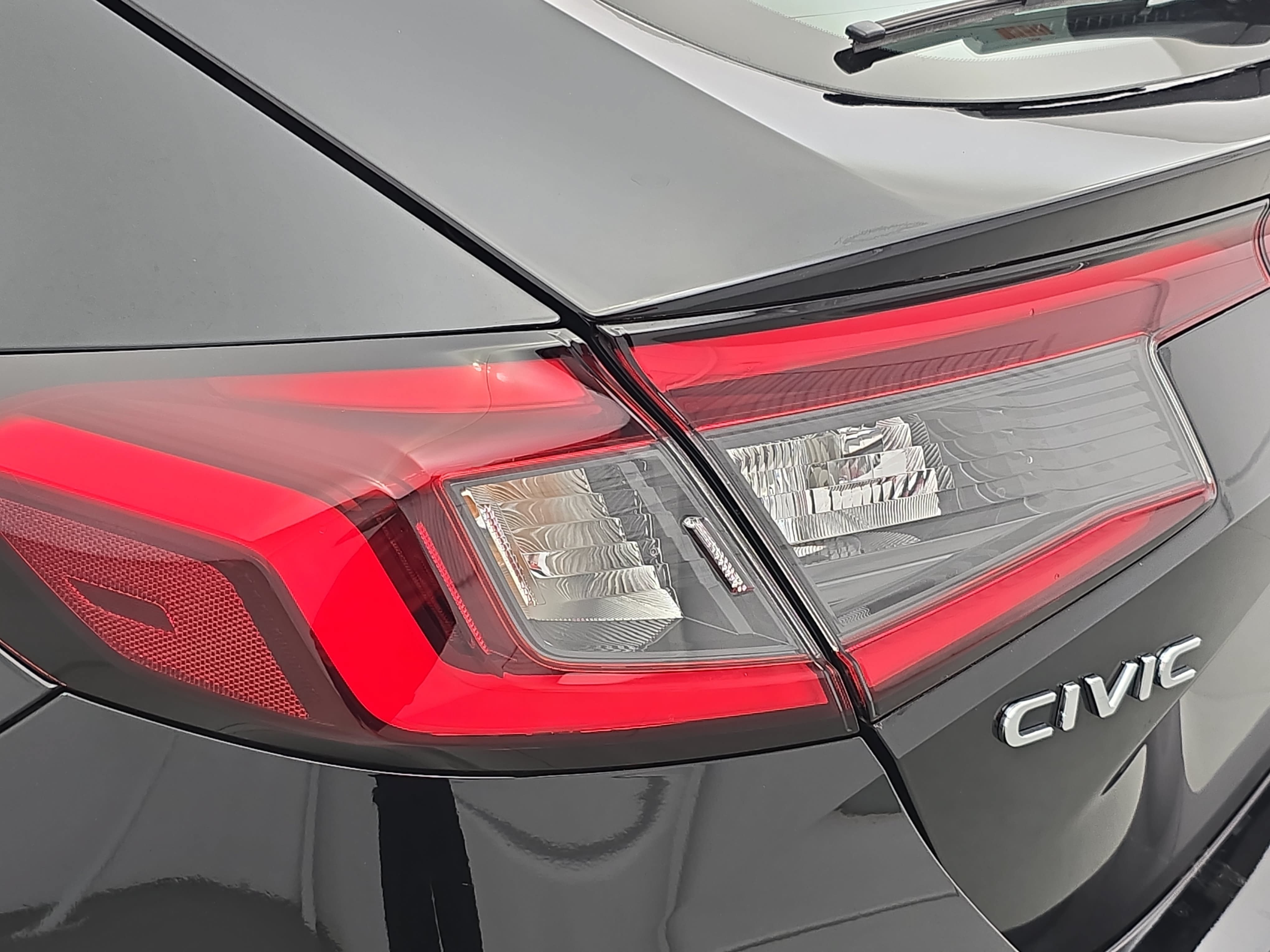 Used 2025 Honda Civic Sport image 33