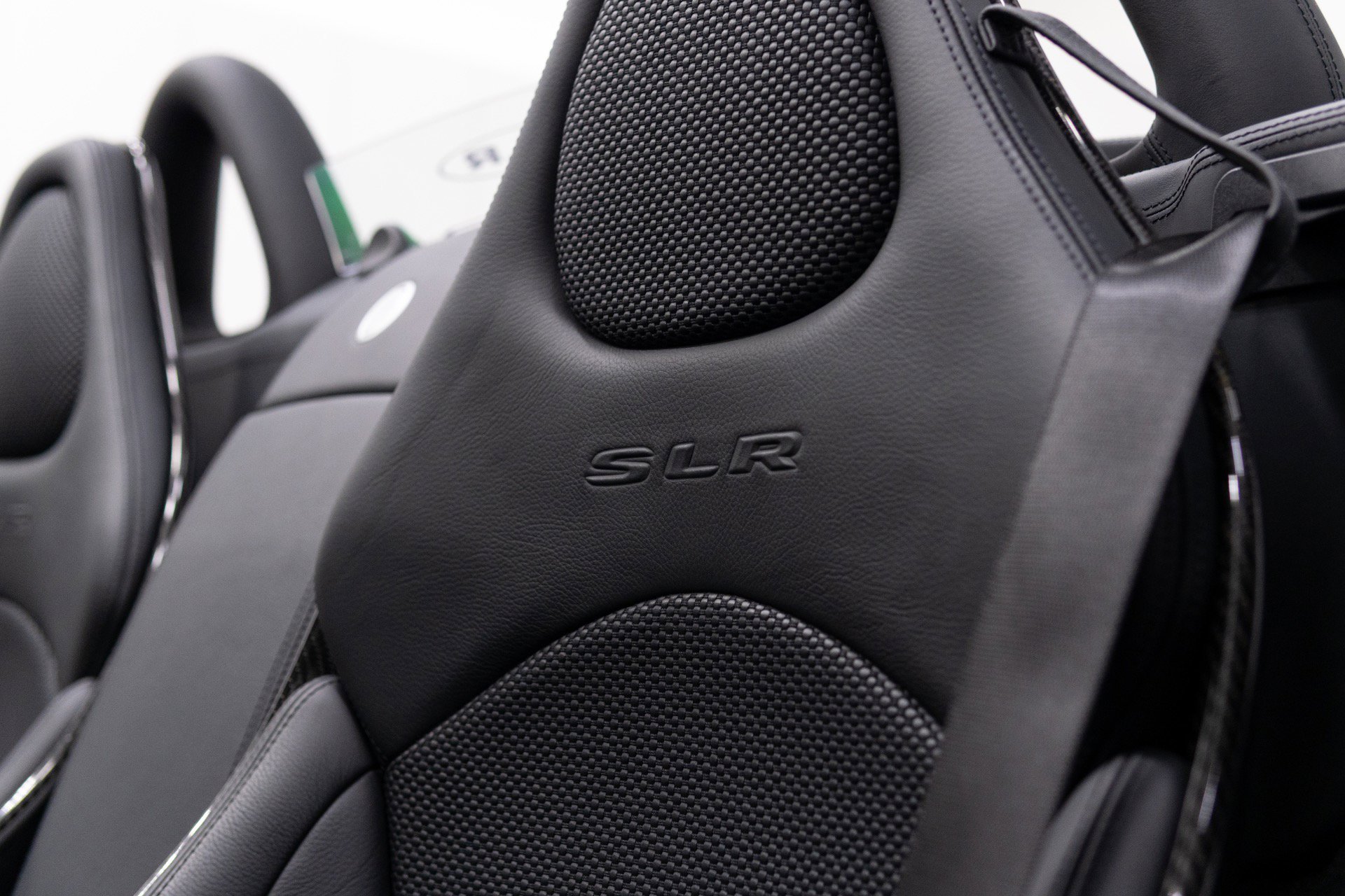 Used 2009 Mercedes-Benz SLR image 38