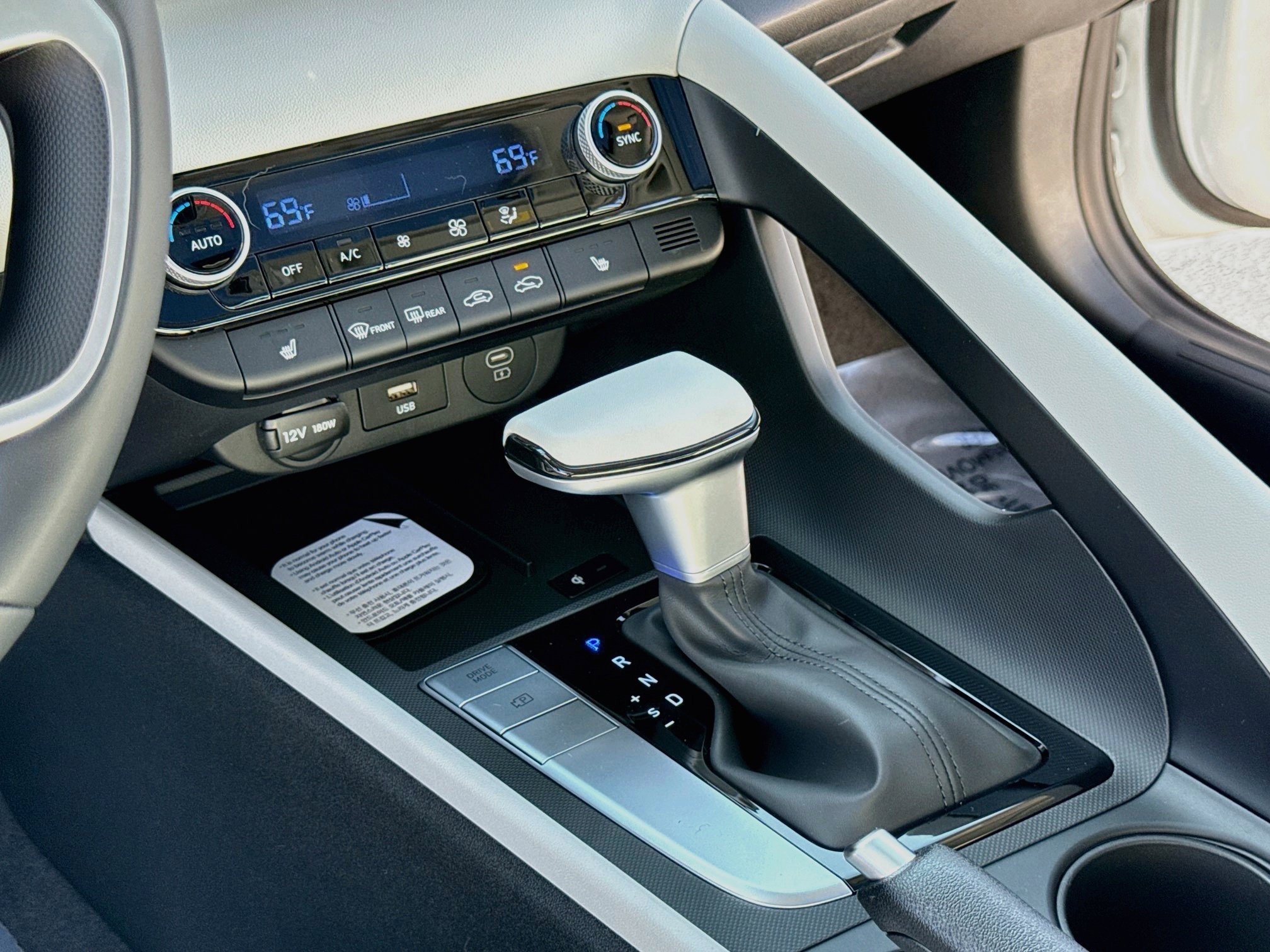 New 2026 Hyundai Elantra SEL Sport FWD image 12