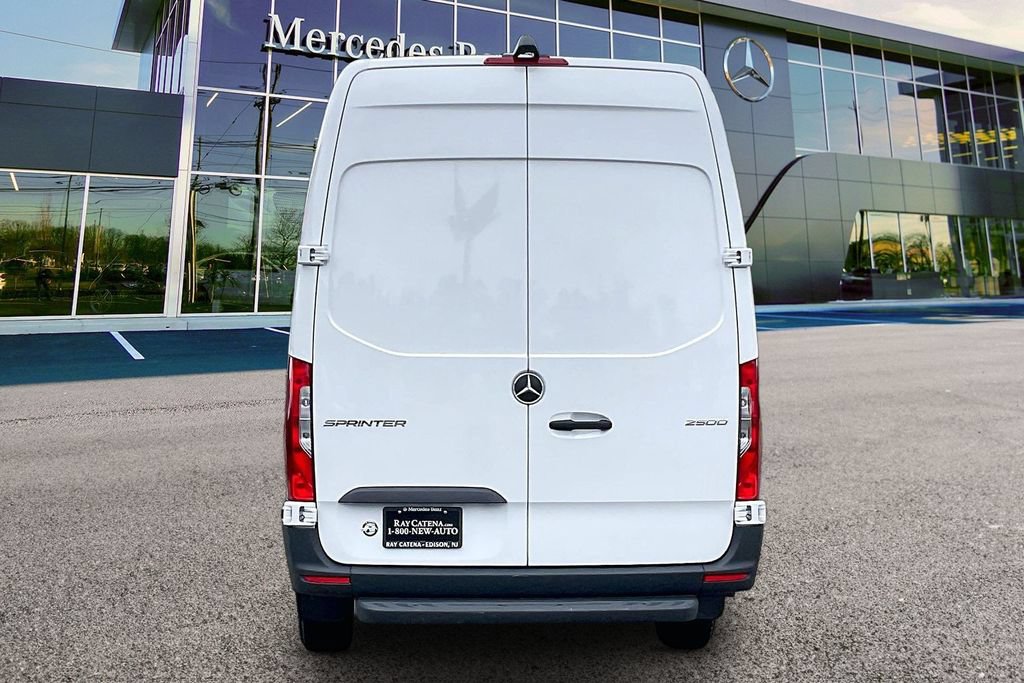 Used 2026 Mercedes-Benz Sprinter 2500 image 4