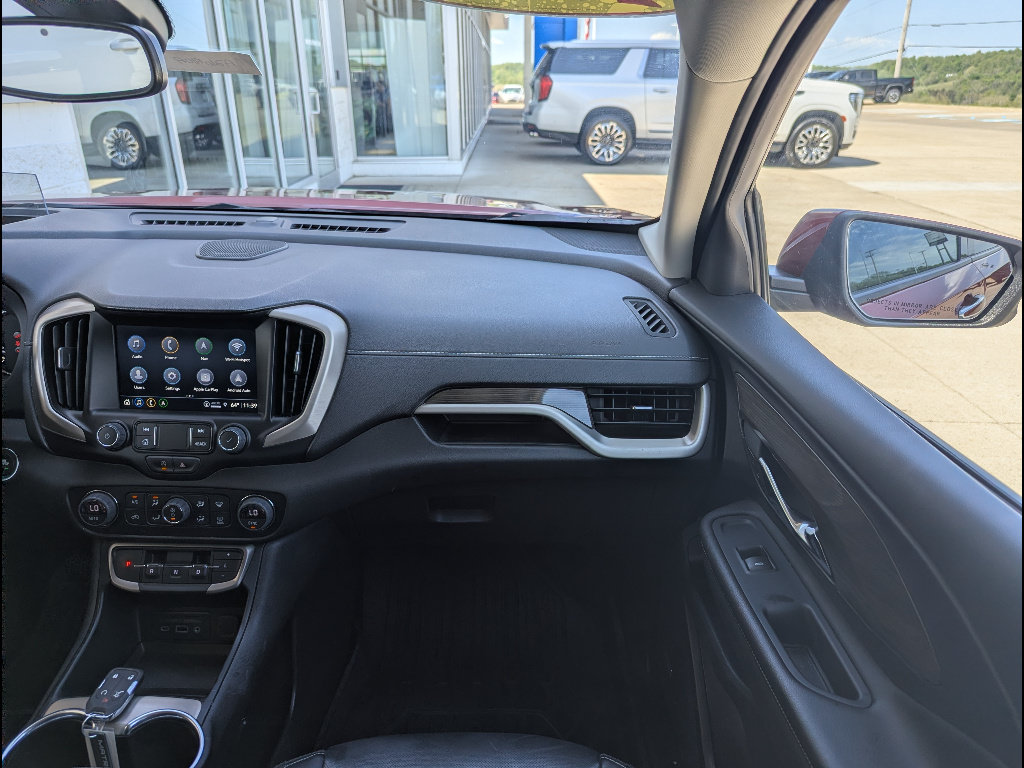 Used 2024 GMC Terrain Denali w/ LPO, Floor Liner Package AWD/4WD image 4